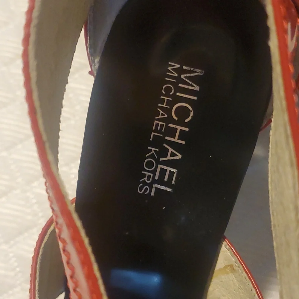 Red Michael Kors heels - Picture 2 of 10